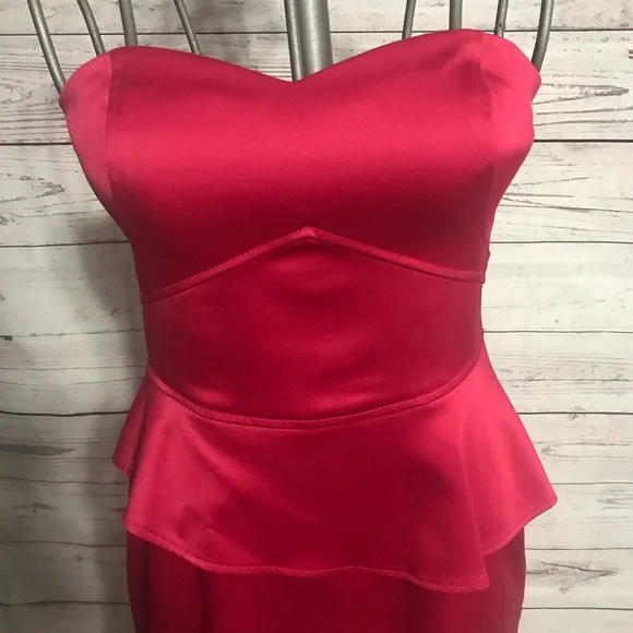 29) Max & Cleo Peplum Dress Size 6 - Picture 3 of 9